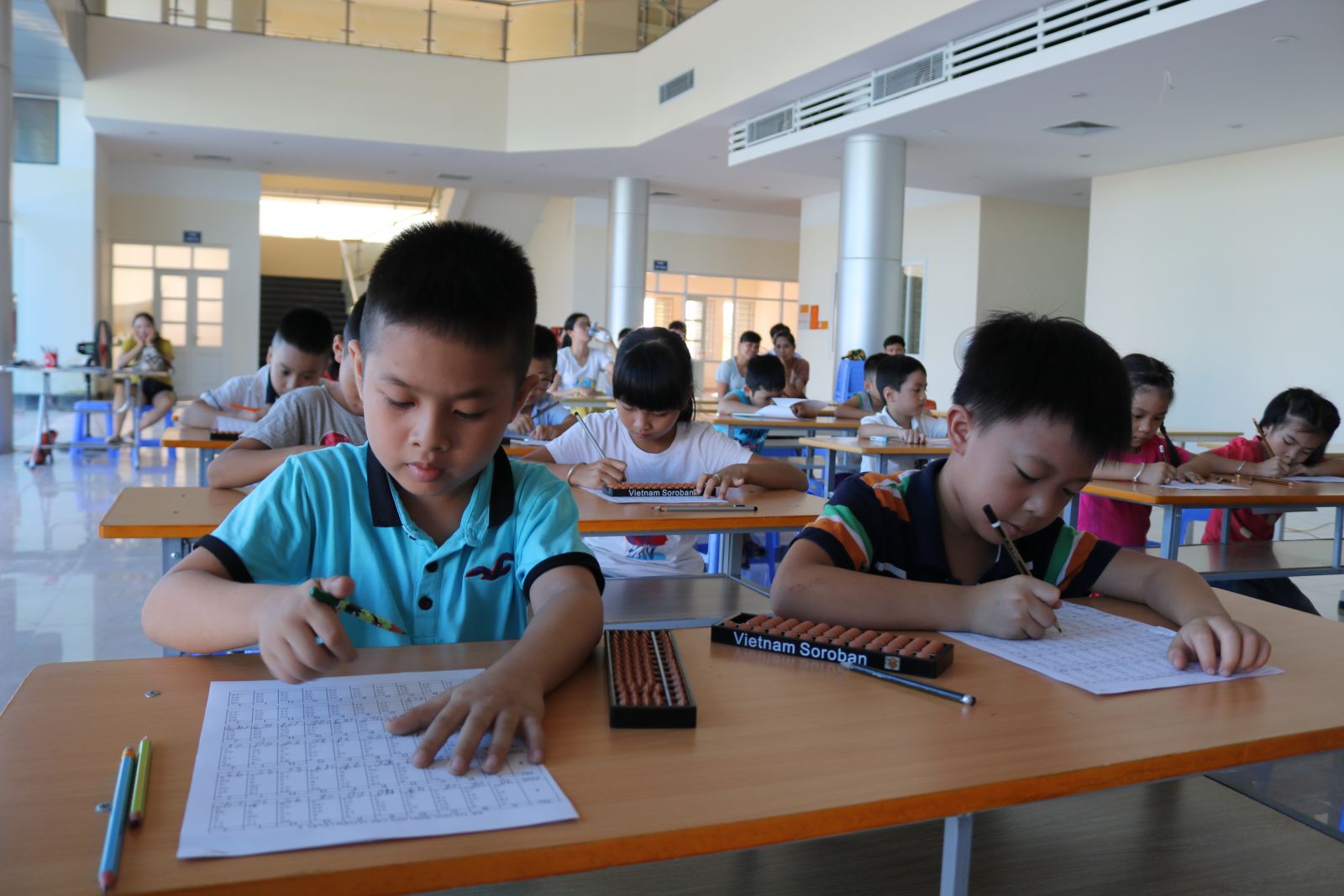 Bé luyện tính nhẩm